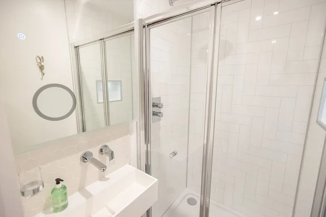 City, Single, Single Bed، Aye Stay 2/2