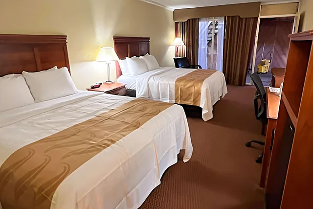 غرفة بسريرين مزدوجين، Quality Inn Chickasha 2/9