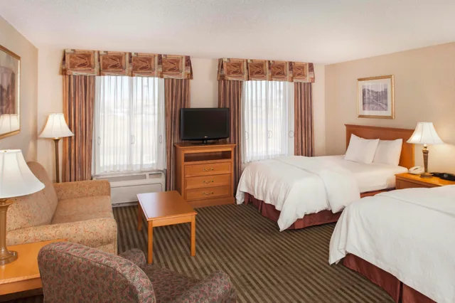 جناح استوديو بسريرين كوين، Hampton Inn Suites Addison 3/5