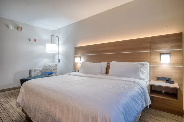 غرفة قياسية بسرير كوين لذوي الإعاقة، Holiday Inn Express Hotel And Suites Greenville 2/4