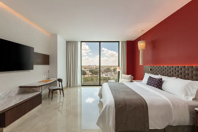 Camino Real Club, King Bed, City View، Camino Real Merida 2/5