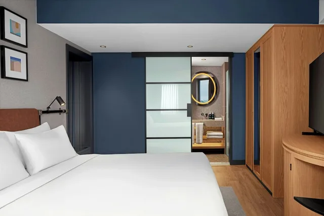 Premium, Suite, King Bed, Sea View, Four Points by Sheraton Istanbul Pendik 4/5