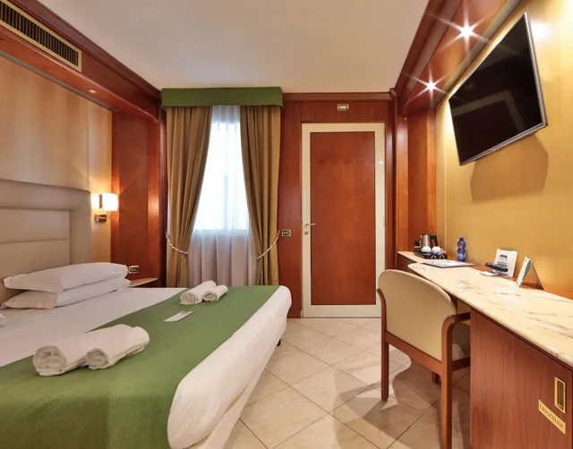 غرفة كومفورت بسرير كينج بشرفة، Best Western Hotel Anthurium 2/6