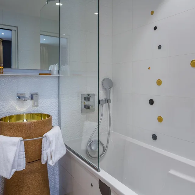جناح بسرير كينج، Les Bulles de Paris Hotel 7/7