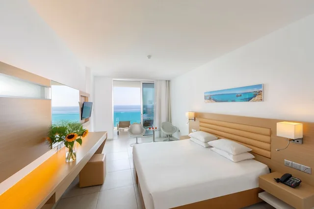 Superior, Double or Twin Bed, Sea View, Balcony, Vrissaki Beach Hotel 2/4