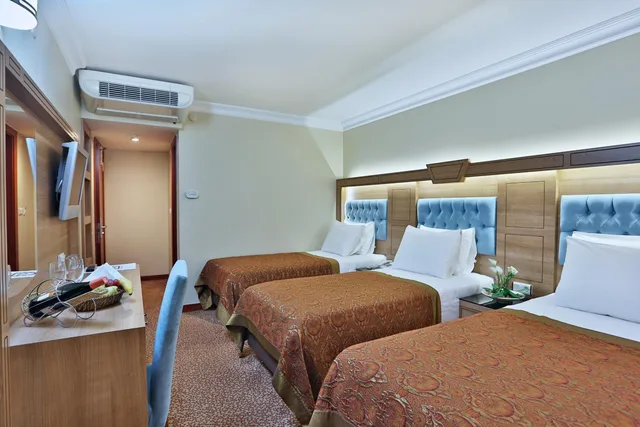 غرفة ثلاثية، Budo Hotel 7/10