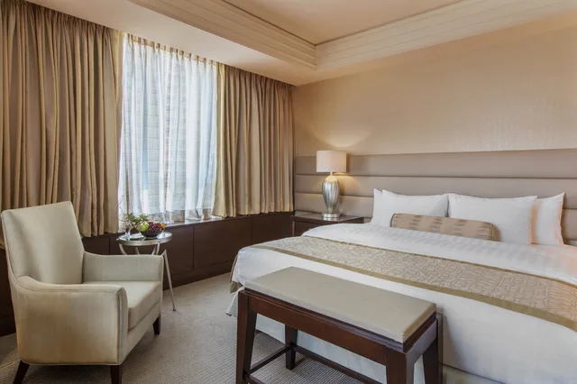 غرفة كلوب بريميير بسرير كينج، Quest Plus Conference Center, Manila 1/4