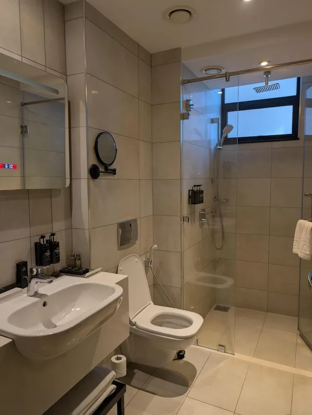 جناح تنفيذي بسرير كينج، Best Western Premier Westlands 2/3