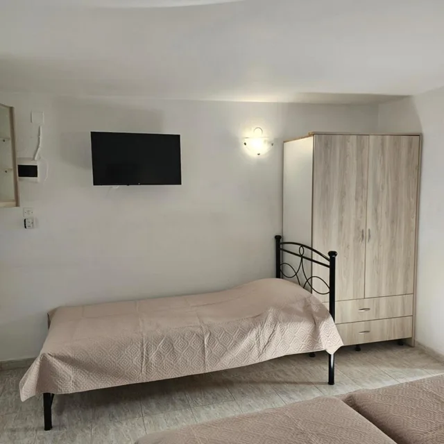 استوديو بسرير فردي بإطلالة على الحديقة، Porto Castello 1/5