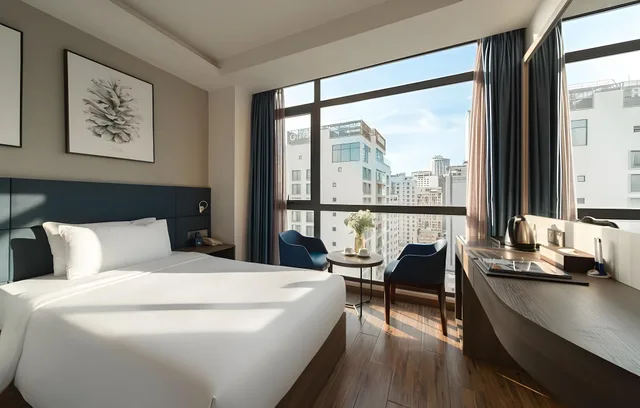 غرفة سوبيريور بسرير مزدوج أو سريرين منفصلين بإطلالة على المدينة، Aaron Hotel 1/1