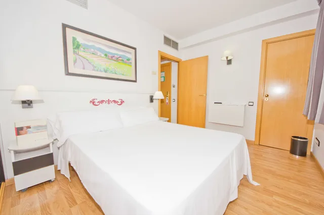 غرفة بسرير كوين، Aparthotel Atenea Valles 1/9