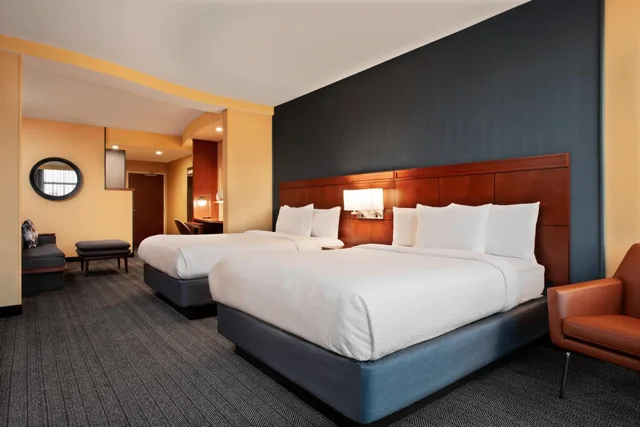 غرفة ديلوكس بسريرين كوين، Courtyard by Marriott San Jose North/Silicon Valley 1/3