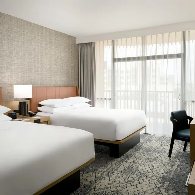 Guest Room, 2 Queen Beds, Club Floor, High Floor، Sheraton Park Hotel at the Anaheim Resort 6/10
