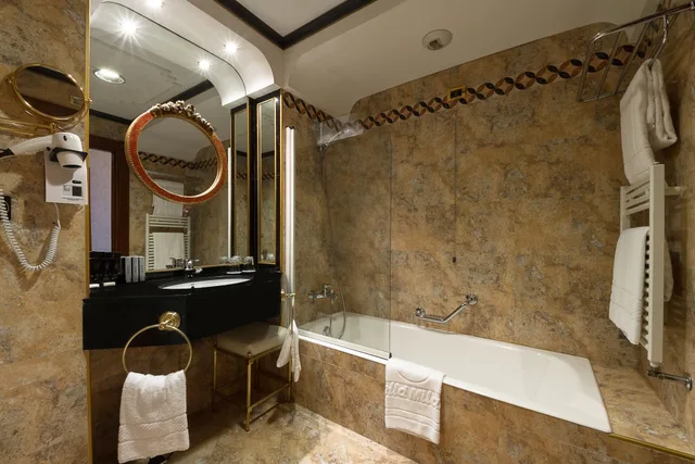 غرفة عائلية ثلاثية بسرير كينج وسرير فردي، Melia Milano Hotel 9/10