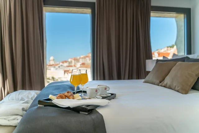 غرفة ديلوكس بسرير مزدوج بإطلالة على البحر، Hotel Bellevue-Superior City Hotel 1/6
