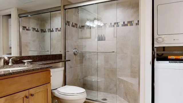 2 Bedrooms, Condo, Slope 10, King Bed, 1 Queen and 1 Single Bed، Top of the Village - Destination Hotels & Resorts 2/3