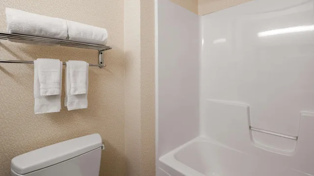 جناح بسريرين كوين، Best Western North Roanoke 6/6