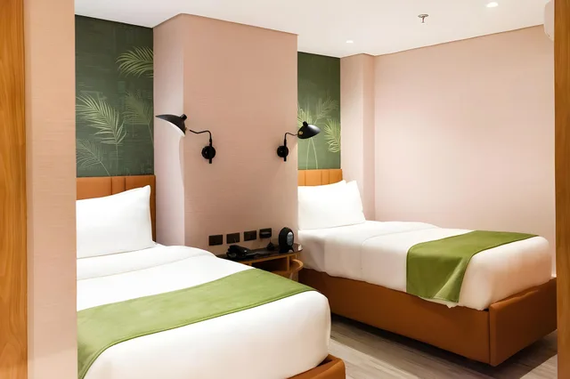 Interior, Twin Beds, No Window, Ironwood Hotel 2/2