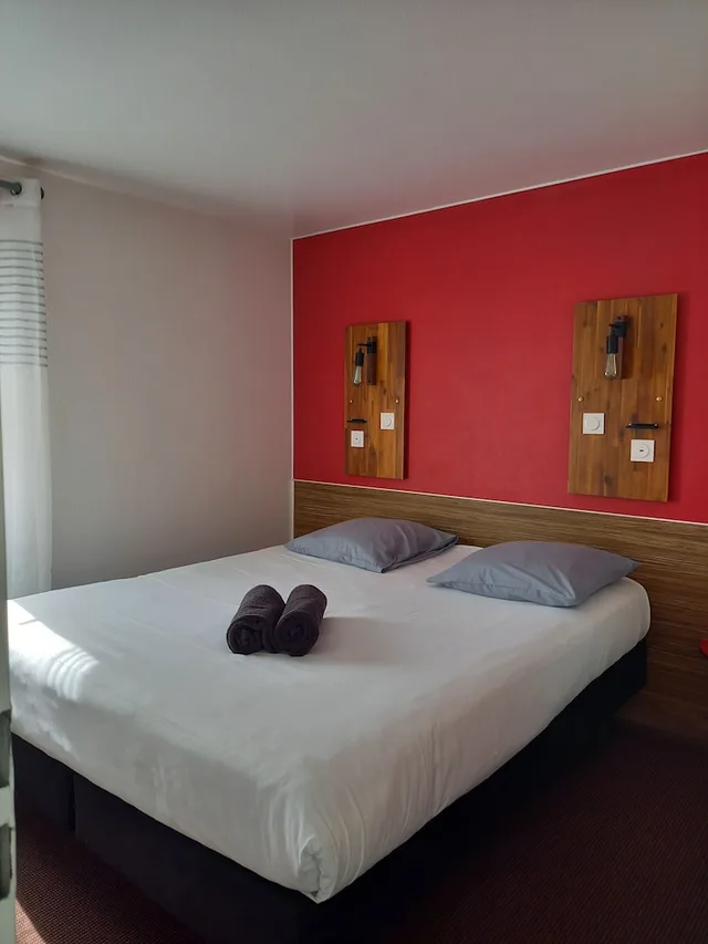 Standard, Single Bed, Kyriad Direct Saintes 2/9
