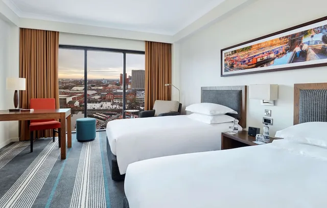 غرفة بسريرين منفصلين بإطلالة على القناة، Hyatt Regency Birmingham 2/5