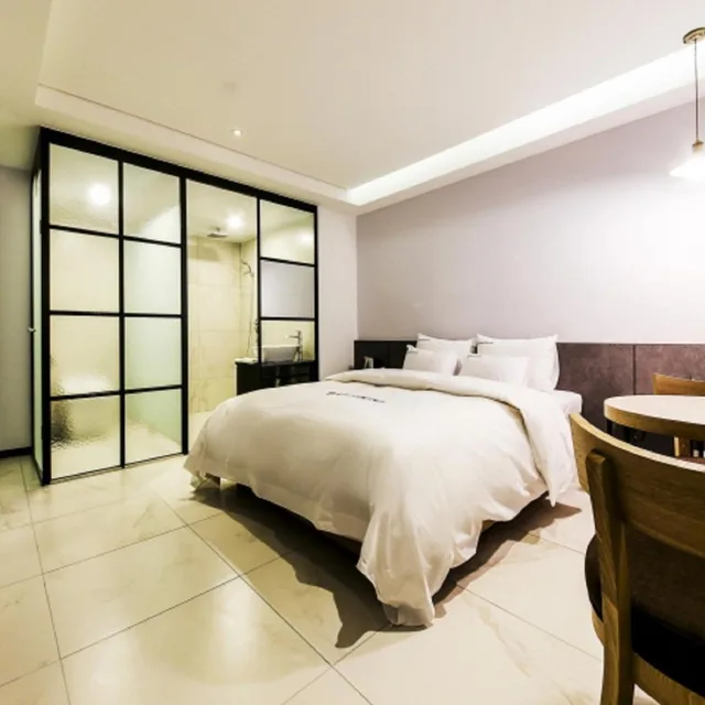 غرفة قياسية بسرير كينج، Incheon Hotel Cacao 1/10
