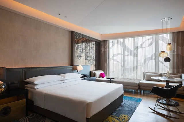 غرفة كلوب بسرير كينج بإطلالة على المدينة، Renaissance Hangzhou Northeast Hotel 1/4
