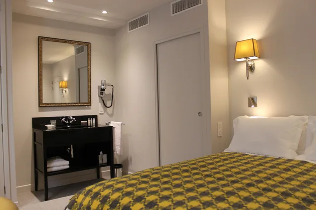 غرفة سوبيريور بسرير كوين، My Home In Paris Hotel 2/2