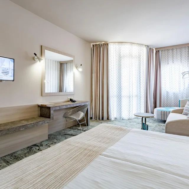 Junior Suite, Lateral Side Sea View، HI Hotels Imperial Resort 6/8