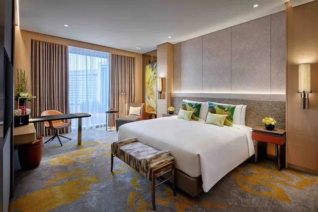 Heritage, Club, Luxury, King Bed, Pool or Heritage View, High Floor، Sofitel Singapore City Centre 3/6