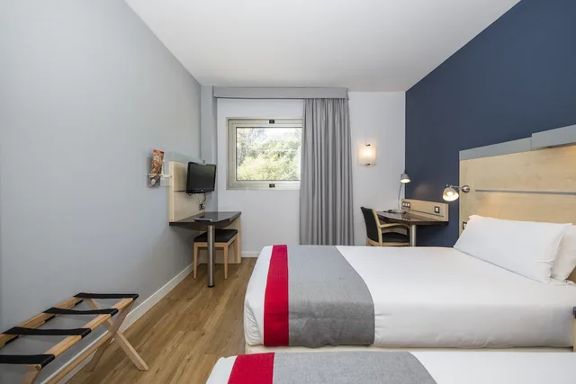 غرفة قياسية بسريرين منفصلين، Holiday Inn Express Barcelona Montmelo 1/7