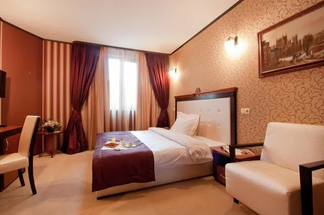 غرفة قياسية بسرير مزدوج، Best Western Plus Bristol Hotel 2/3
