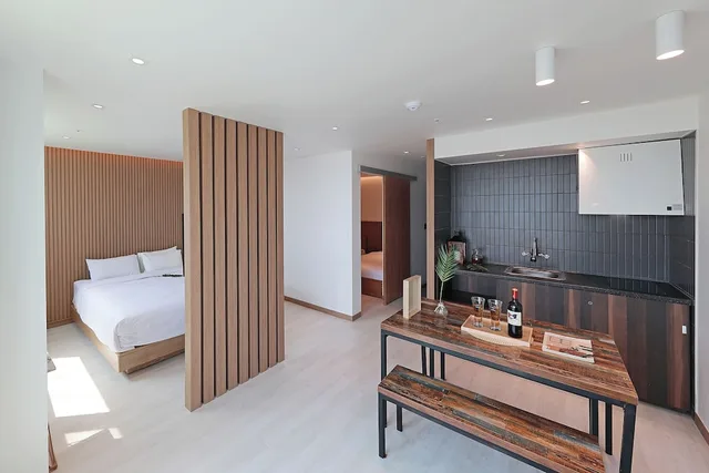 جناح بانورامي بسرير كوين وسريرين منفصلين بإطلالة على البحر يُسمح فيها بالحيوانات الأليفة، Ocean To You Resort Sokcho Seorak Beach Hotel And Condo 4/6