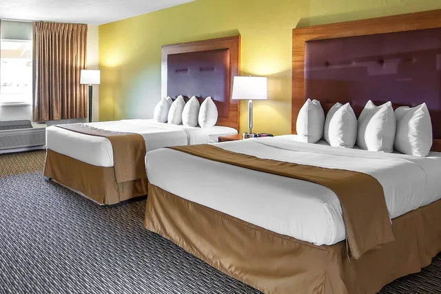جناح بسريرين كوين، Quality Inn & Suites At Coos Bay 3/10