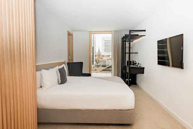 لوفت بسرير كينج، Quay Perth Hotel 2/7