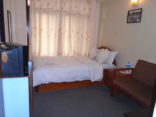 غرفة اقتصادية بسرير مزدوج بغرفة نوم واحدة، Hotel Hana 2/3
