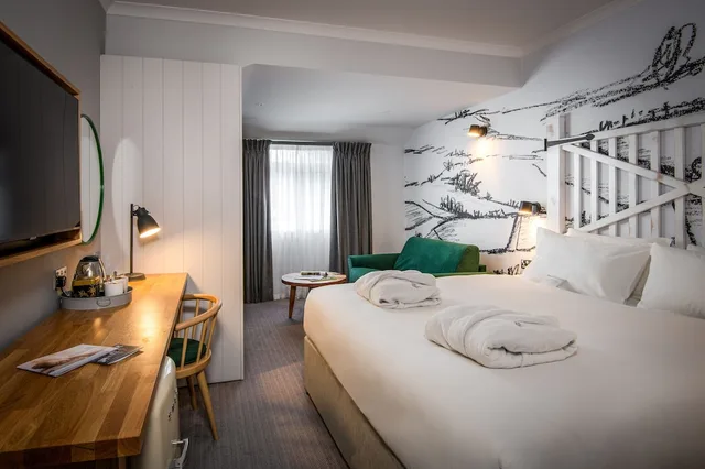 Superior, Family, Double Bed, Sofa, North Lakes Hotel And Spa 1/5