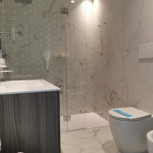 جناح ديلوكس، Hotel Astoria 10/10