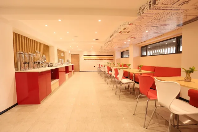 Ibis Xuzhou East Huaihai Road Hotel، Yunlong 36/41