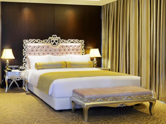 جناح ملكي بسرير كينج، Radisson Blu Chattogram Bay View 2/5