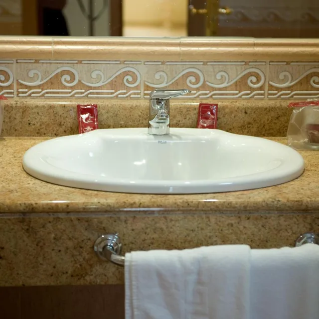 Room, Double or Twin Bed, Hotel La Maruxina 8/8