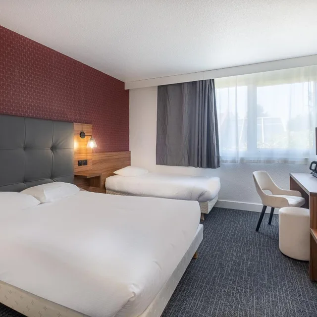 غرفة كومفورت ثلاثية، The Originals Boutique Hotel Beausejour Poitiers Nord Futuroscope 3/10