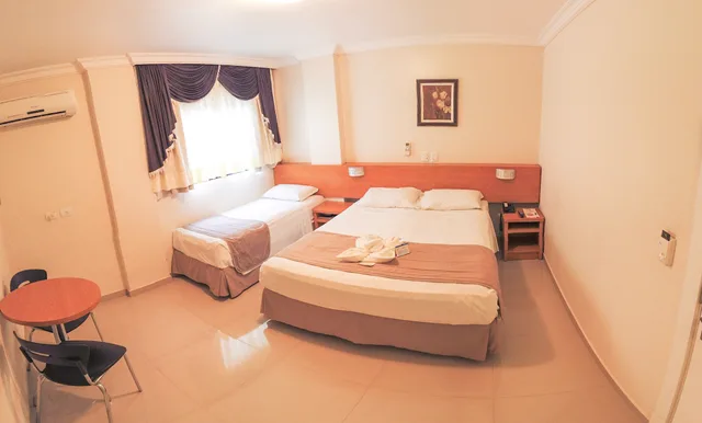 شقة ثلاثية، Del Rey Quality Hotel 2/6