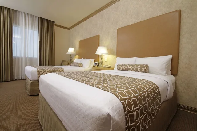 غرفة قياسية بسريرين مزدوجين، Crowne Plaza Torreon 6/10