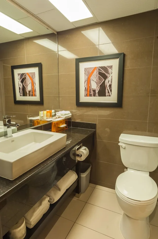 غرفة قياسية بسريرين كوين، Village Park Inn Calgary 6/10