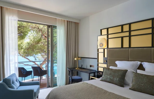 غرفة تنفيذية بإطلالة على البحر، Hotel Les Roches Blanches 5/10