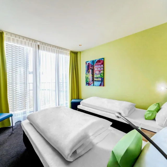 غرفة بسريرين منفصلين، Ibis Styles Nagold Schwarzwald 1/10