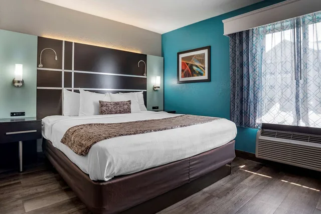 جناح بسرير كوين لذوي الإعاقة، Best Western Carlton Suites 1/4