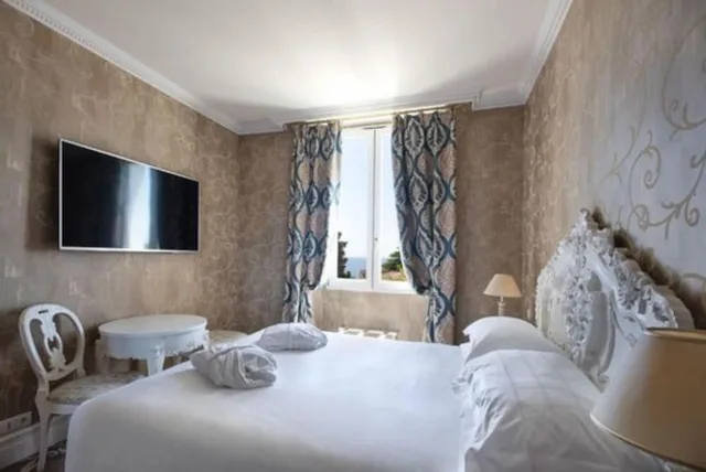 غرفة سوبيريور بسرير مزدوج، Chateau de La Tour 4/10