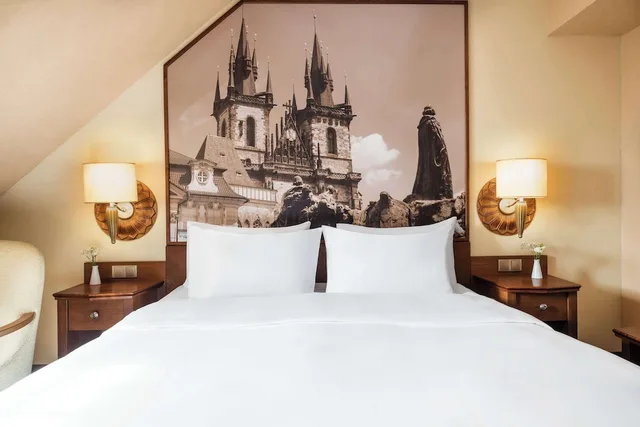 غرفة بسرير كوين، Lindner Hotel Prague Castle 2/3