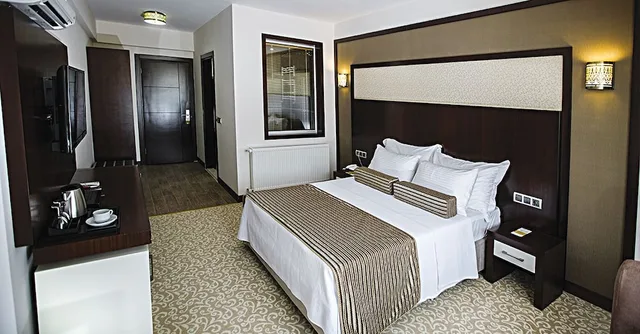 Standard, Double Bed, LAVIN OTEL 1/2
